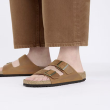 Load image into Gallery viewer, BIRKENSTOCK - ARIZONA 1028272 - COGNAC OILED LEATHER