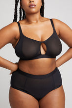 Load image into Gallery viewer, Sieve Cutout Bra in Black