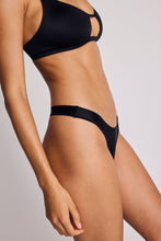 Load image into Gallery viewer, Glacé Cutout Bra in Black