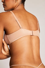 Load image into Gallery viewer, Glacé Plunge Bra in Buff