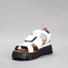 Load image into Gallery viewer, LE SANSA - HINDI - White/Black Sole