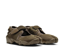 Load image into Gallery viewer, Nike Air Rift "Dark Hazel"
