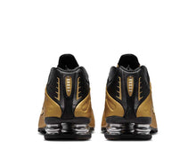 Load image into Gallery viewer, Nike Shox R4 "Metallic Gold"
