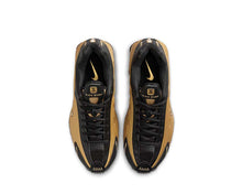 Load image into Gallery viewer, Nike Shox R4 "Metallic Gold"