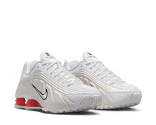Load image into Gallery viewer, Nike Shox R4 W "White Phantom"
