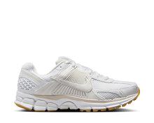 Load image into Gallery viewer, Nike Zoom Vomero 5 W "White Gum"