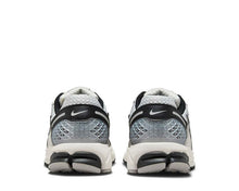 Load image into Gallery viewer, Nike Zoom Vomero 5 W "Photon Dust"
