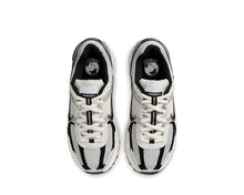 Load image into Gallery viewer, Nike Zoom Vomero 5 W "Photon Dust"
