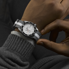 Load image into Gallery viewer, Seiko 5 Sports x Peanuts Surfboard Snoopy Limited Edition White Dial Two Tone NATO Strap Watch For Men - SRPK25K1
