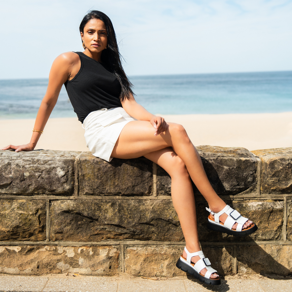 LE SANSA - HINDI - White/Black Sole
