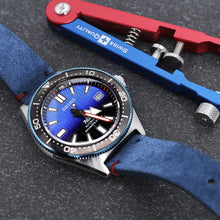 Load image into Gallery viewer, Seiko Prospex PADI Special Edition Divers 200M Blue Dial Blue Rubber Strap Watch For Men - SPB071J1