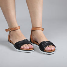 Load image into Gallery viewer, LE SANSA - Taser - Black/Tan