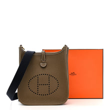 Load image into Gallery viewer, Taurillon Clemence Amazone Evelyne TPM Etoupe Bleu Indigo