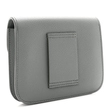 Load image into Gallery viewer, Evercolor Constance Slim Wallet Vert Amande