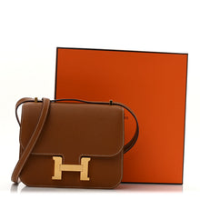 Load image into Gallery viewer, Epsom Constance 18 Gold