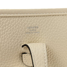 Load image into Gallery viewer, Taurillon Clemence Evelyne 23 Poche III Cream
