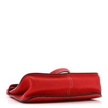Load image into Gallery viewer, Taurillon Clemence Halzan 31 GM Rouge Casaque Vermillion