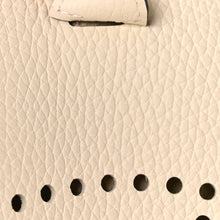 Load image into Gallery viewer, Taurillon Clemence Evelyne 23 Poche III Cream