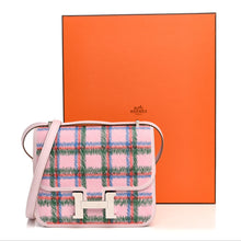Load image into Gallery viewer, Swift Tartan Printed Constance 18 Mauve Pale