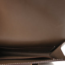 Load image into Gallery viewer, Epsom Constance Slim Wallet Etoupe