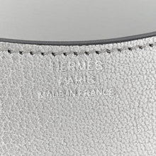 Load image into Gallery viewer, Metallic Chevre Chamkilight Constance Slim Wallet Argent