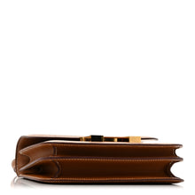 Load image into Gallery viewer, Epsom Constance 18 Gold