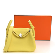 Load image into Gallery viewer, Taurillon Clemence Mini Lindy 20 Limoncello