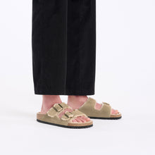 Load image into Gallery viewer, Arizona Shearling