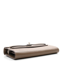 Load image into Gallery viewer, Epsom Kelly Wallet To Go Etoupe