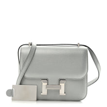 Load image into Gallery viewer, Metallic Chevre Chamkilight Constance 18 Argent