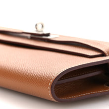 Load image into Gallery viewer, Epsom Kelly Wallet To Go Gold