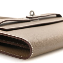 Load image into Gallery viewer, Epsom Kelly Wallet To Go Etoupe