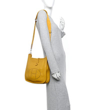 Load image into Gallery viewer, Taurillon Clemence Evelyne III PM Jaune Ambre