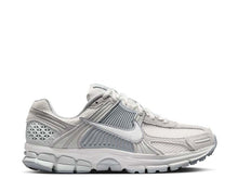 Load image into Gallery viewer, Nike Zoom Vomero 5 W "Pure Platinum"