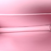Load image into Gallery viewer, Epsom Constance 18 Mauve Sylvestre