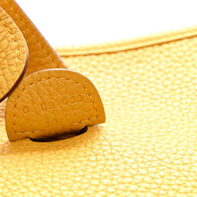 Load image into Gallery viewer, Taurillon Clemence Evelyne III PM Jaune Ambre