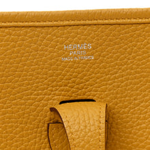 Load image into Gallery viewer, Taurillon Clemence Evelyne III PM Jaune Ambre