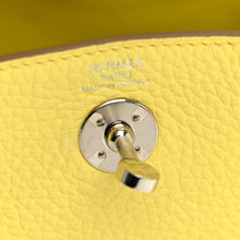 Load image into Gallery viewer, Taurillon Clemence Mini Lindy 20 Limoncello