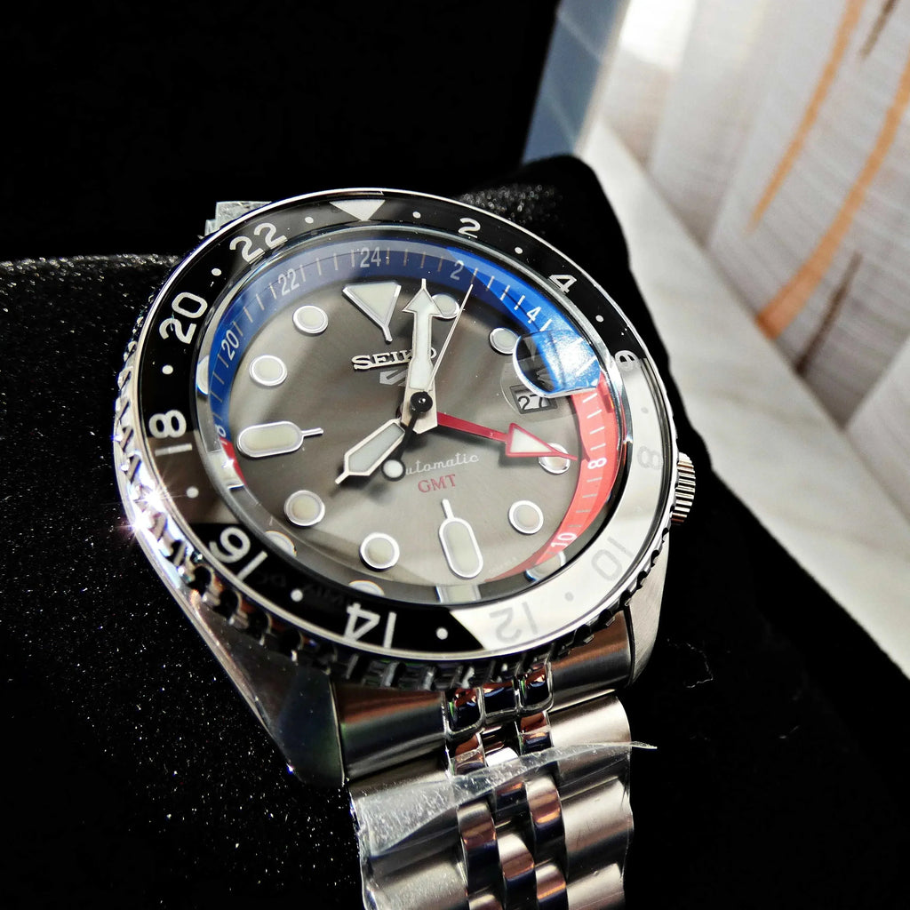 Seiko 5 Sports Special Edition Automatic Grey Dial Silver Steel Strap Watch For Men - SSK019K1