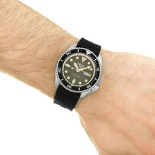Load image into Gallery viewer, Seiko 5 Sports SKX Automatic Black Dial Black Silicone Strap Watch for Men - SRPD73K2