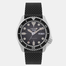 Load image into Gallery viewer, Seiko 5 Sports SKX Automatic Black Dial Black Silicone Strap Watch for Men - SRPD73K2