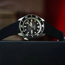 Load image into Gallery viewer, Seiko 5 Sports SKX Automatic Black Dial Black Silicone Strap Watch for Men - SRPD73K2