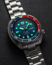 Load image into Gallery viewer, Seiko Prospex PADI Special Edition Automatic Blue Dial Silver Steel Strap Watch for Men - SRPE99