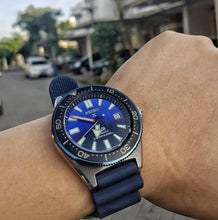 Load image into Gallery viewer, Seiko Prospex PADI Special Edition Divers 200M Blue Dial Blue Rubber Strap Watch For Men - SPB071J1