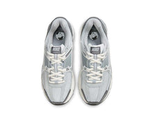 Load image into Gallery viewer, Nike Zoom Vomero 5 W