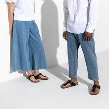 Load image into Gallery viewer, BIRKENSTOCK - GIZEH 43661 BF - BLACK PATENT