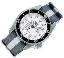 Load image into Gallery viewer, Seiko 5 Sports x Peanuts Surfboard Snoopy Limited Edition White Dial Two Tone NATO Strap Watch For Men - SRPK25K1