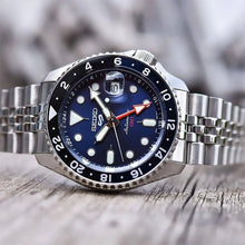 Load image into Gallery viewer, Seiko 5 Sports GMT SKX Automatic Blueberry Dial Silver Steel Strap Watch For Men - SSK003K1
