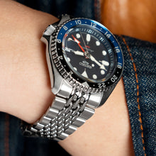 Load image into Gallery viewer, Seiko 5 Sports GMT SKX Automatic Blueberry Dial Silver Steel Strap Watch For Men - SSK003K1